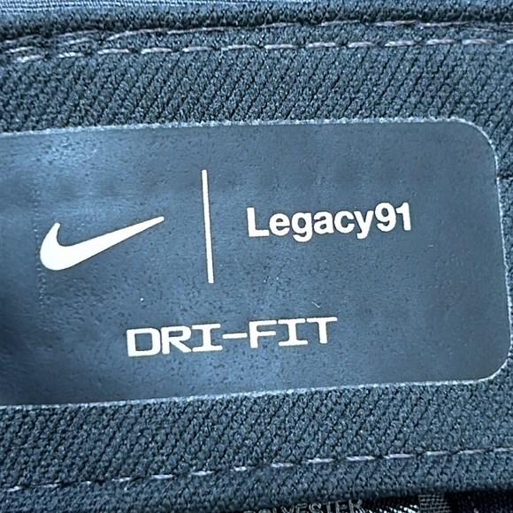 Nike PureVax golf cap. Gray with mint embroidery. One Size with Velcro closure - Picture 4 of 10